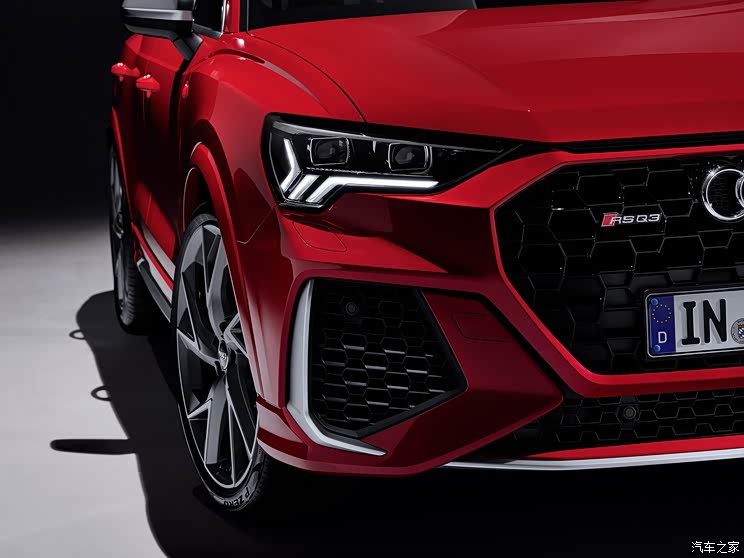 Audi Sport Audi RS Q3 2020 basic model