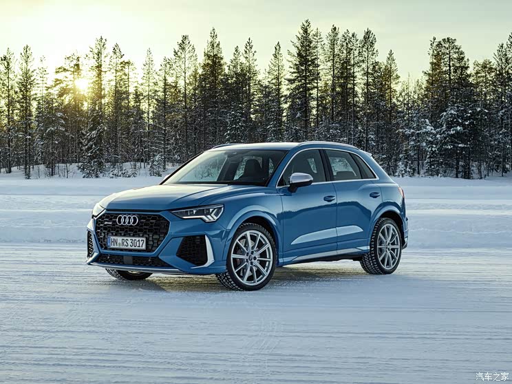 Audi Sport Audi RS Q3 2020 basic model