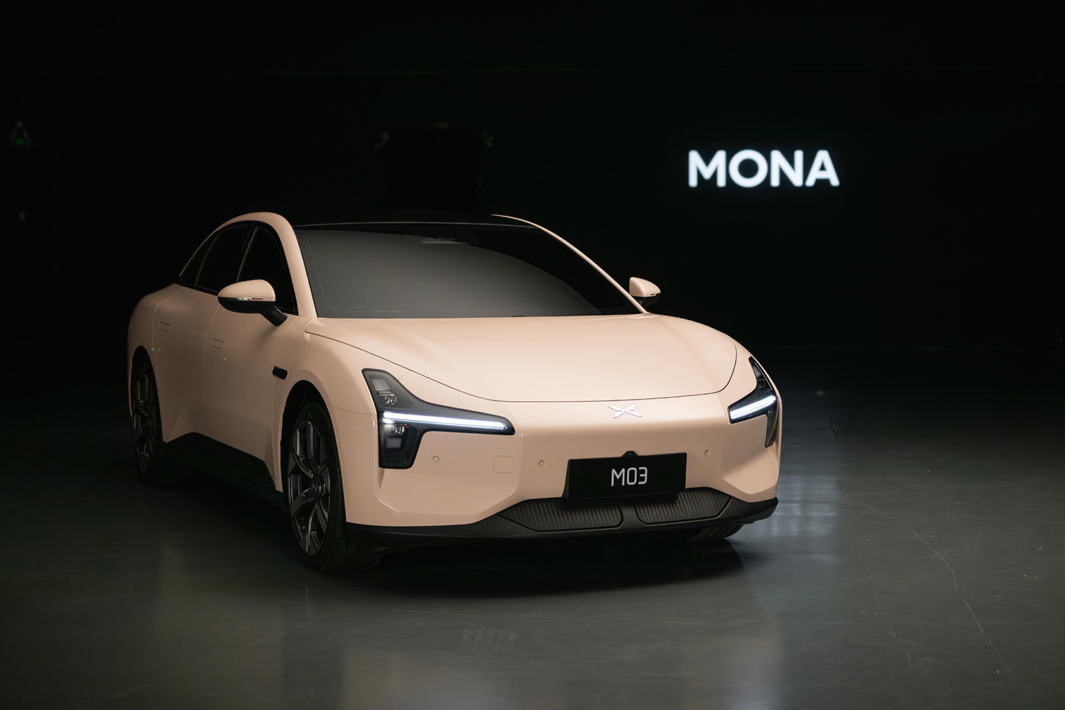 The official guide price for the listing of MONA M03 in Tucki starts from 119,800 yuan.